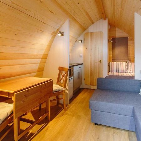 Buttercup Glamping Pod Otel Cheltenham Dış mekan fotoğraf