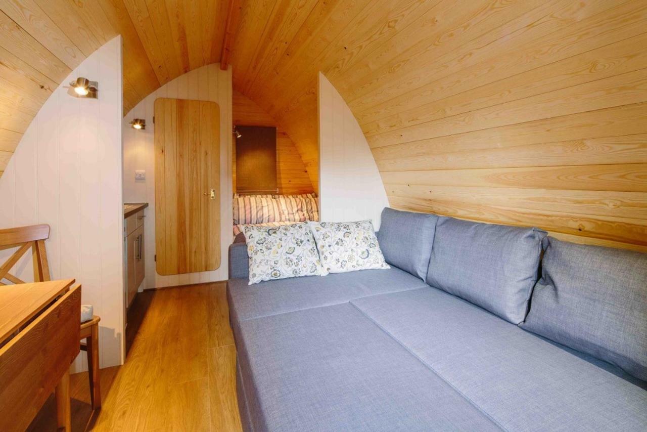 Buttercup Glamping Pod Otel Cheltenham Dış mekan fotoğraf